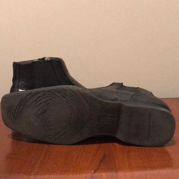 Black leather boots - Picture 4 of 4